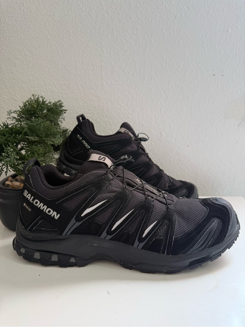 Salomon  XA pro 3D gorotex black  Men size 13  Running Shoes with Reflective